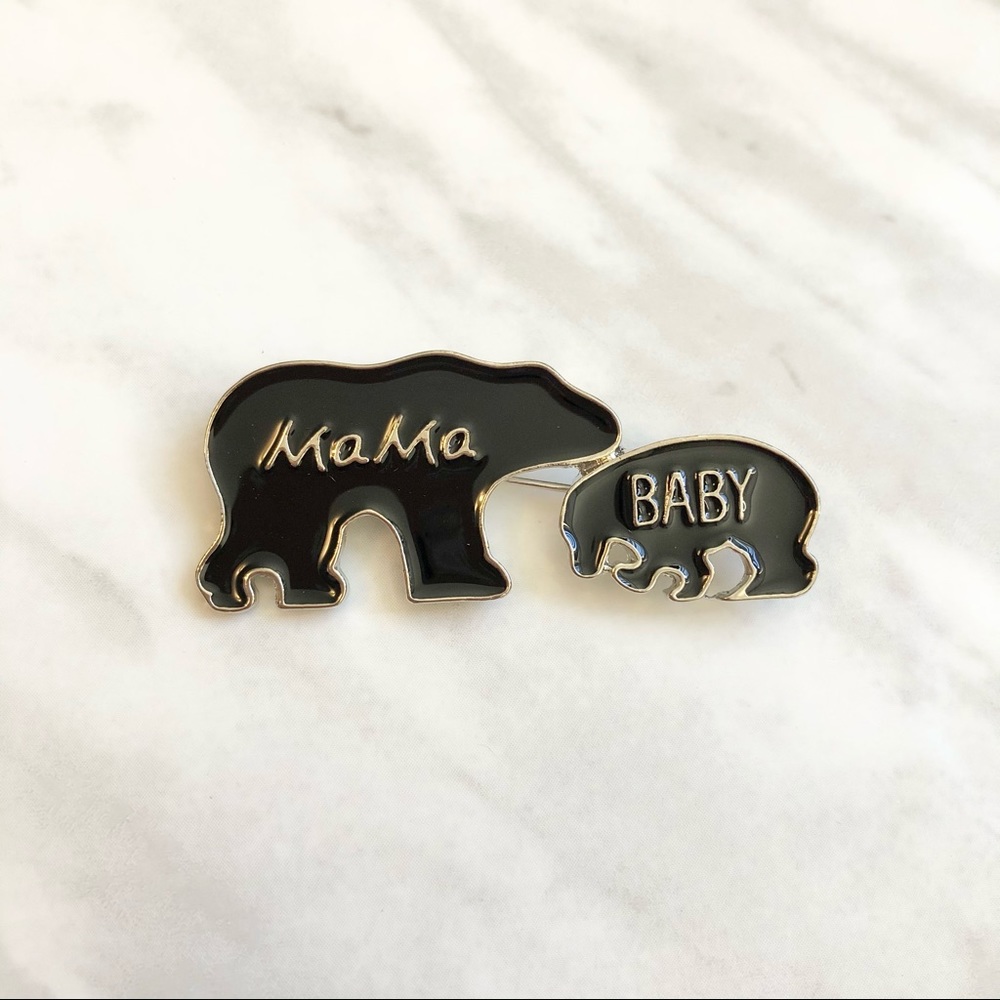 🎉 New Mama & Baby Bear Pin